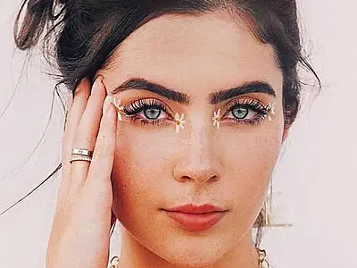No Lollapalooza, Jade Picon faz book e ainda escapa de muvuca de fãs