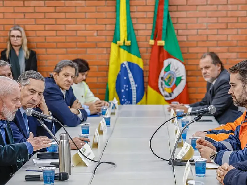 Governo anuncia R$ 5,1 mil para todas as famílias com residências afetadas por chuvas no RS