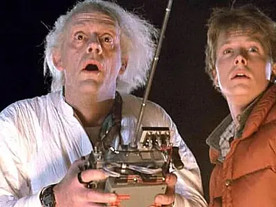 Filme "De Volta para o Futuro" completa 40 anos e segue como um marco no cinema mundial