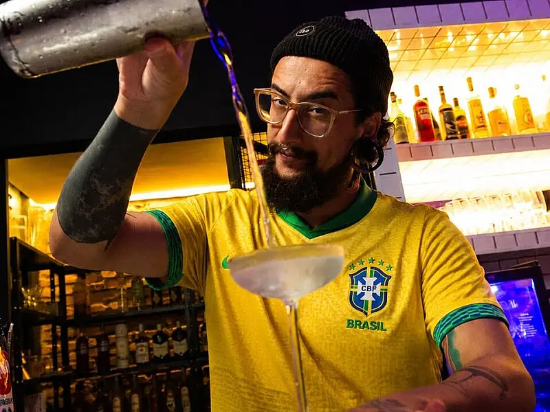 Bar em Santos dará shot gratuito a cada gol da Seleção durante a Copa