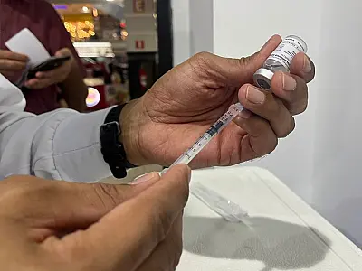 São Vicente disponibiliza vacinação para população acima de 6 meses de idade