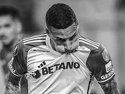 Com dois de Paulinho, Atlético-MG goleia Caracas na Libertadores