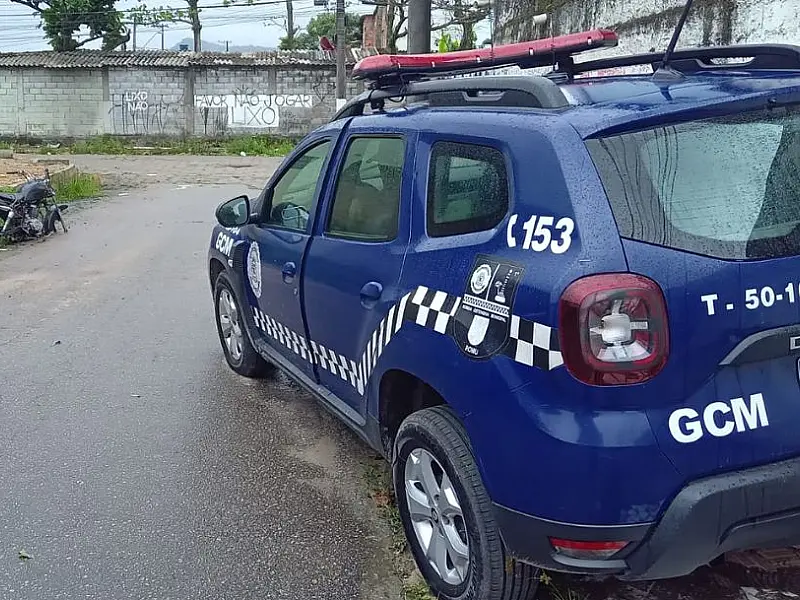Em patrulhamento, GCM de São Vicente recupera motocicleta furtada em supermercado