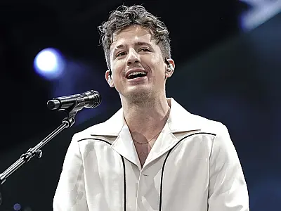 Show online gratuito de Charlie Puth acontece esse mês com participação dos fãs