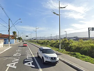 Nova iluminação é instalada na Avenida Dr. Roberto de Almeida Vinhas em Praia Grande