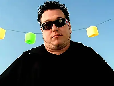 Steve Harwell, ex-vocalista da banda Smash Mouth, morre aos 56 anos