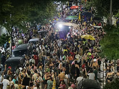 Carnaval fora de época já foi celebrado em outros momentos no Brasil; entenda