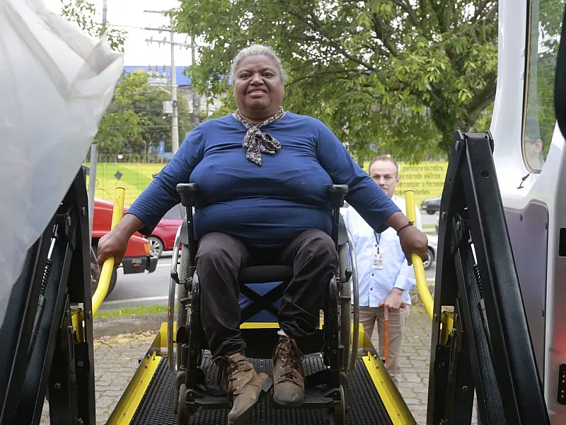 Guarujá reforça serviços essencias com a entrega de 12 veículos