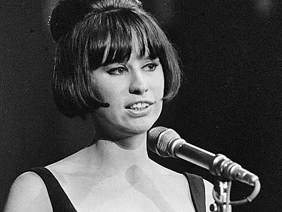 Morre Astrud Gilberto, voz que internacionalizou a bossa nova, aos 83 anos