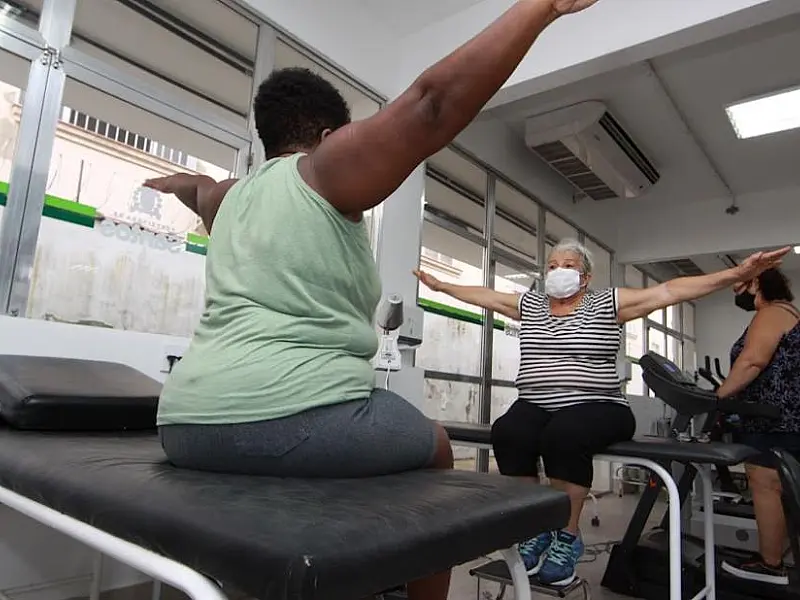 Santos oferece suporte físico e emocional a pacientes com fibromialgia