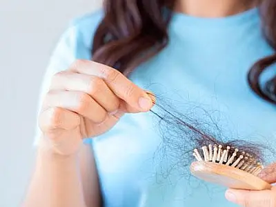 Queda de cabelo: saiba por que ocorre e como tratar este problema