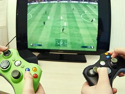 Com bandeira vermelha de energia em julho, veja como economizar na conta durante as férias escolares