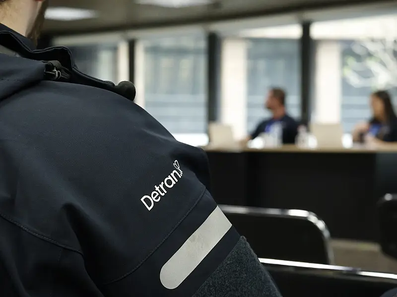 Detran-SP fará concurso para contratar 145 agentes de trânsito