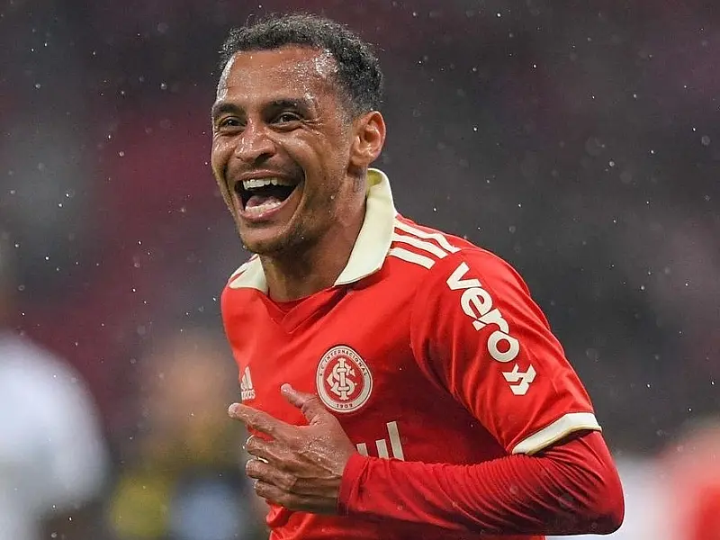 Alan Patrick leva Internacional à vitória na Copa do Brasil