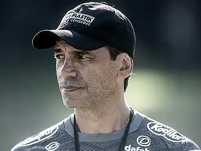 Fabián Bustos afirma que Santos merecia a vitória e comenta sobre a atuação dos juízes