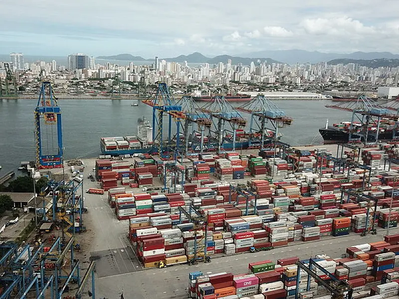 Espanhol suspeito de colocar drogas em navios é preso em Guarujá
