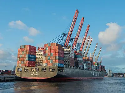 Balança comercial deve ter superávit recorde de US$ 86,472 bilhões