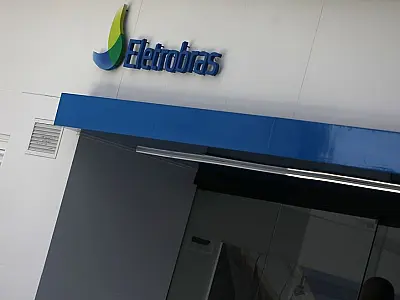 Trabalhador poderá investir R$ 5 mil do FGTS na Eletrobras; veja como fazer