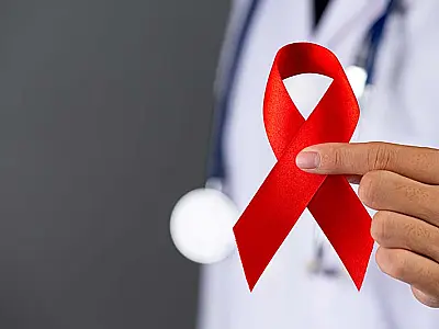 Dezembro Vermelho: Santos amplia testes rápidos para HIV e sífilis a partir de sexta