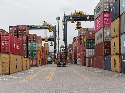 Porto de Santos abre inscrição para concursos públicos com 242 vagas