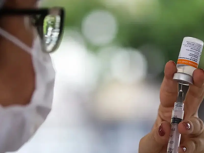 Vacinas contra covid-19 serão atualizadas contra novas variantes