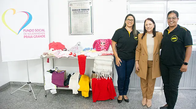 Associação de Capoeira Quilombo de Aide entrega 150 peças de roupas  para o Fundo Social