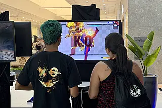 Praia Games ‘invade’ Litoral Plaza Shopping com estações de jogos, simulador de corrida e cosplayers