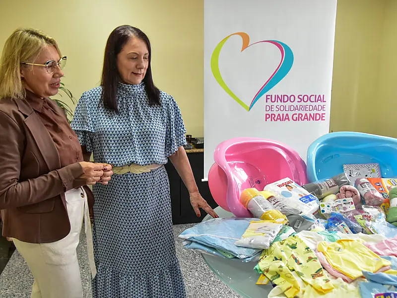 Moradora de Praia Grande entrega dezenas de produtos infantis para o Fundo Social
