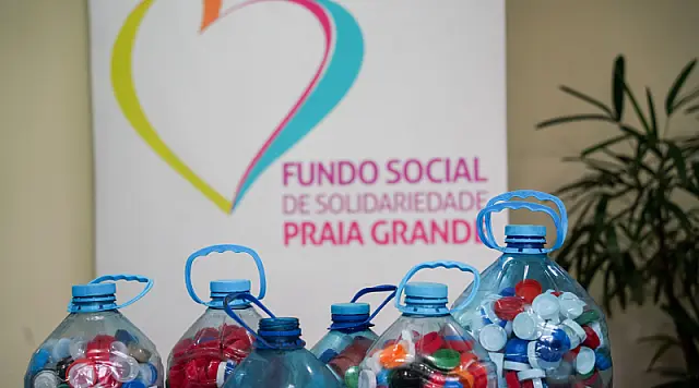 Alunos do Colégio Piteco doam 22 mil tampinhas para Campanha do Fundo Social