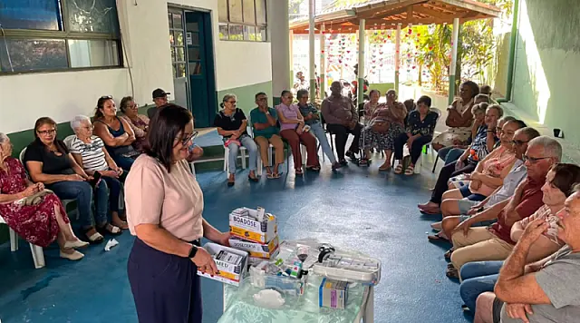 USF Vale Verde promove encontros do grupo Biblioteca Viva 60+