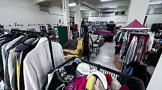 Liquidação de roupas de inverno no Bazar do Anália Franco oferece 10% de desconto e contribui para projetos socioeducativos