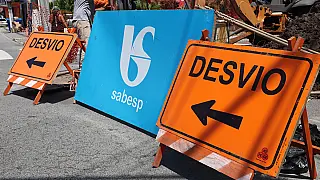 Obras da Sabesp avançam em Praia Grande para ampliar abastecimento de água e coleta de esgoto e beneficiar mais de 252 mil pessoas