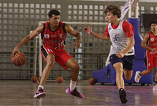 Amistoso internacional de basquete masculino agita Ginásio Magic Paula