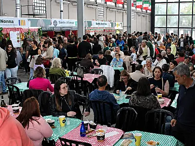 Festa Italiana de Santos reúne gastronomia, música e tradição no Parque Valongo