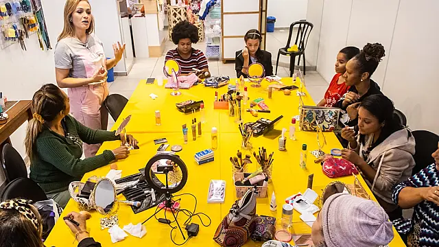 Sebrae oferece transporte para empreendedores de São Vicente participarem da Beauty Fair 2026