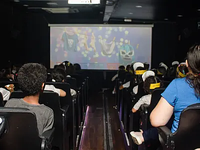 Cinema itinerante chega a São Vicente hoje dia 3 de agosto