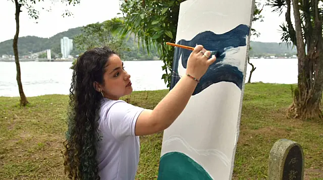 São Vicente celebra Dia do Artista com apresentações de alunos em pontos turísticos