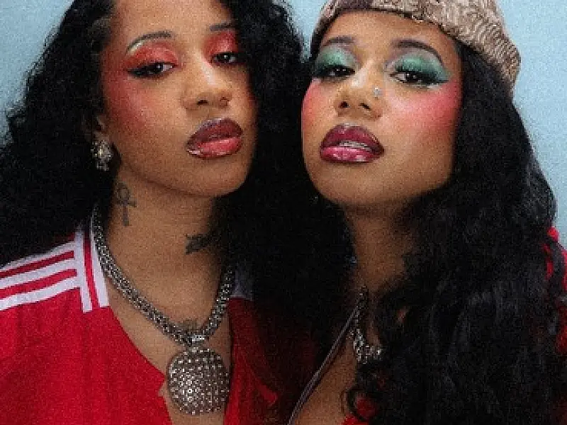 Tasha e Tracie e Tribo de Jah estão entre os destaques de agosto no Sesc Santos