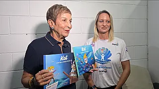 Velejadora Heloísa Schurman participa de experiência pedagógica em Guarujá