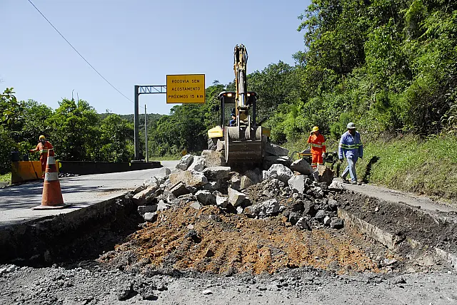 Sistema Anchieta-Imigrantes recebe obras de conservação e terá bloqueios noturnos a partir de segunda (17)