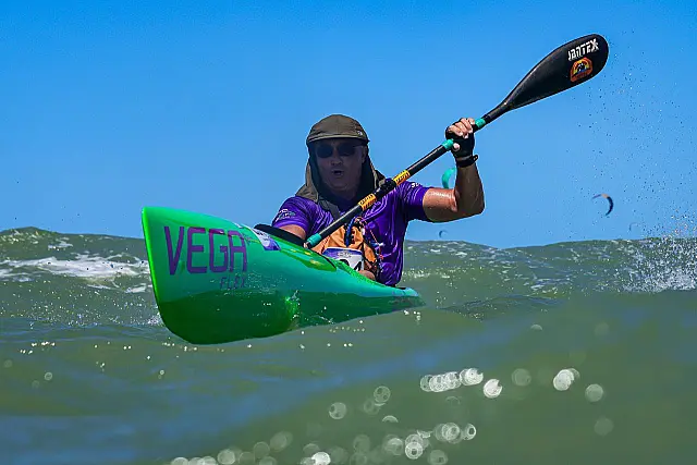 Santista Celso Filetti vence Copa do Mundo de Canoagem Oceânica