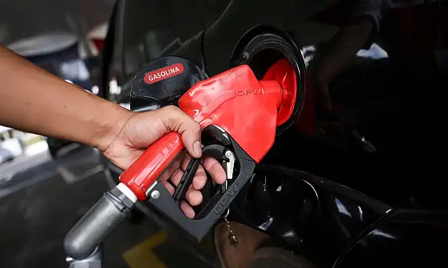 Sancionada lei que aumenta penas para furto e roubo de combustíveis
