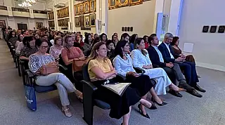 Guarujá participa de encontro para fortalecimento da rede de proteção às mulheres