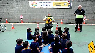 Escola de Trânsito Móvel leva educação viária de forma lúdica aos  alunos de Praia Grande