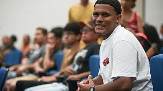 Prefeitura de Praia Grande abre inscrições para o Programa Bolsa  Estudante do Ensino Médio