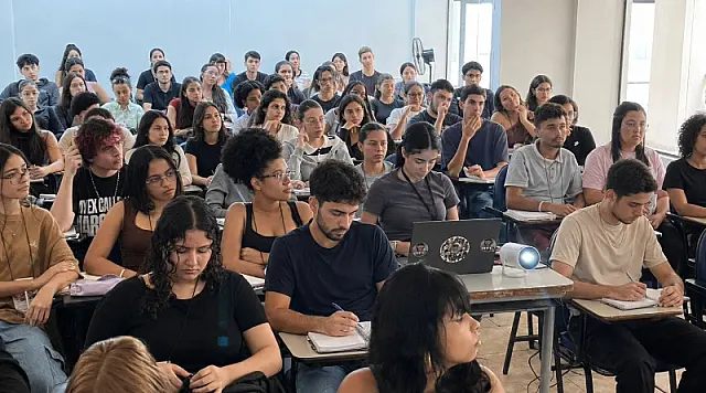 Primeira aula do Prepara Enem reúne 64 estudantes em Mongaguá