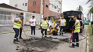 Mongaguá inicia megaoperação tapa-buraco