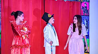 Festival de Teatro Estudantil coroa AMEI Duque de Caxias e UE Laura Filgueiras como campeãs em São Vicente