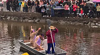 Sob chuva, fé e tradição marcam a Festa da Padroeira em Mongaguá