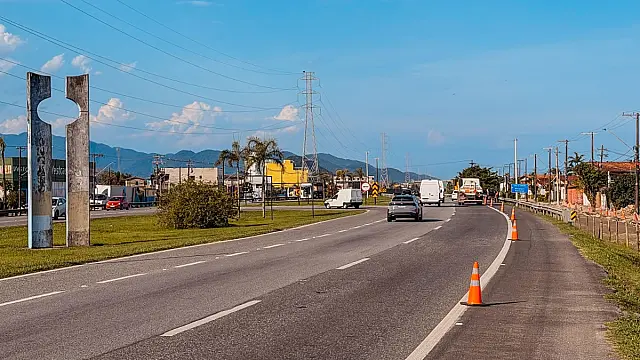 Obras na Rodovia Padre Manoel da Nóbrega entram em nova fase em Itanhaém e CNL orienta motoristas